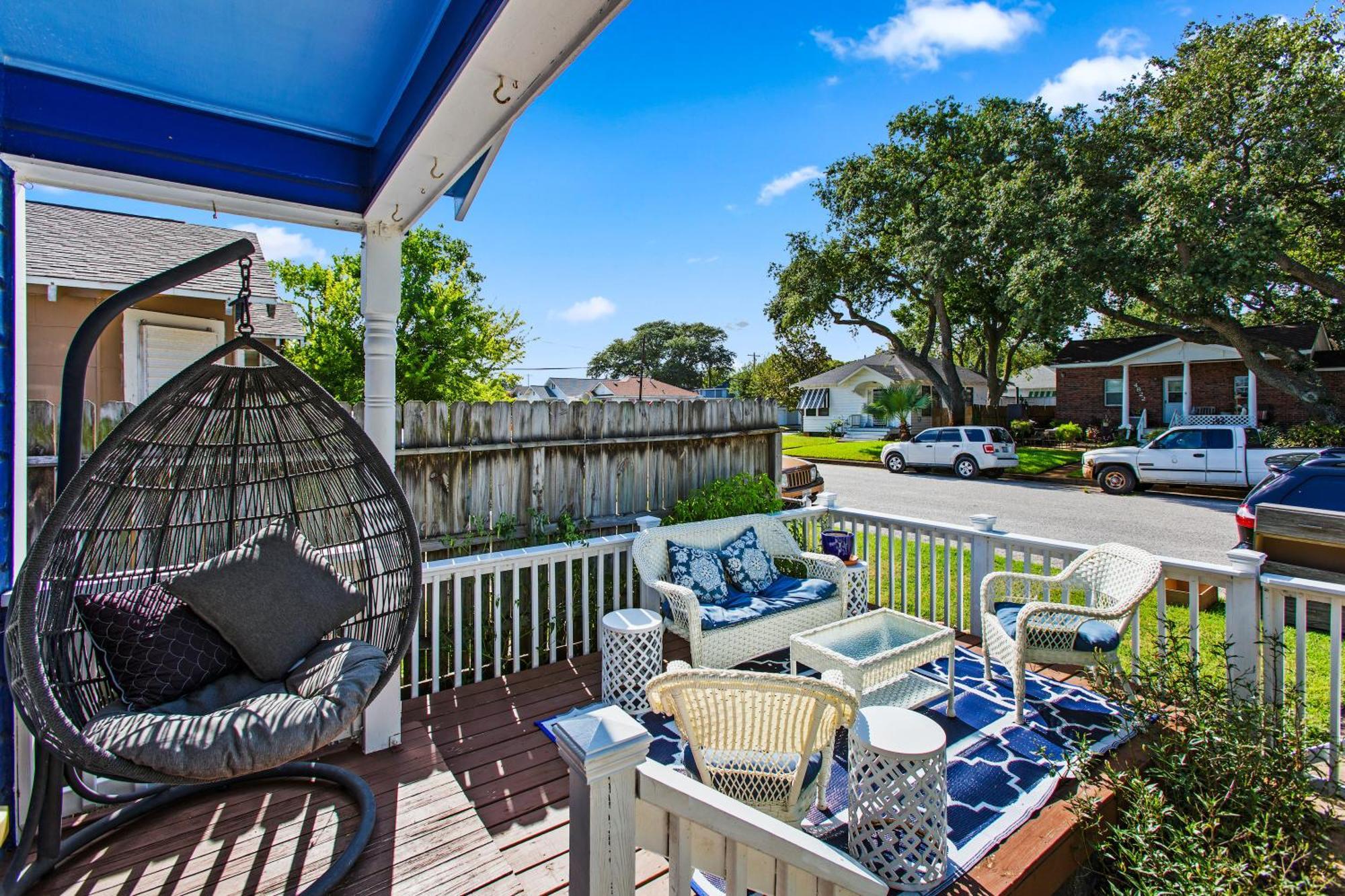 The Blue Oasis With Handicap Ramp Access Dog Friendly & Cowboy Pool Galveston Exteriér fotografie
