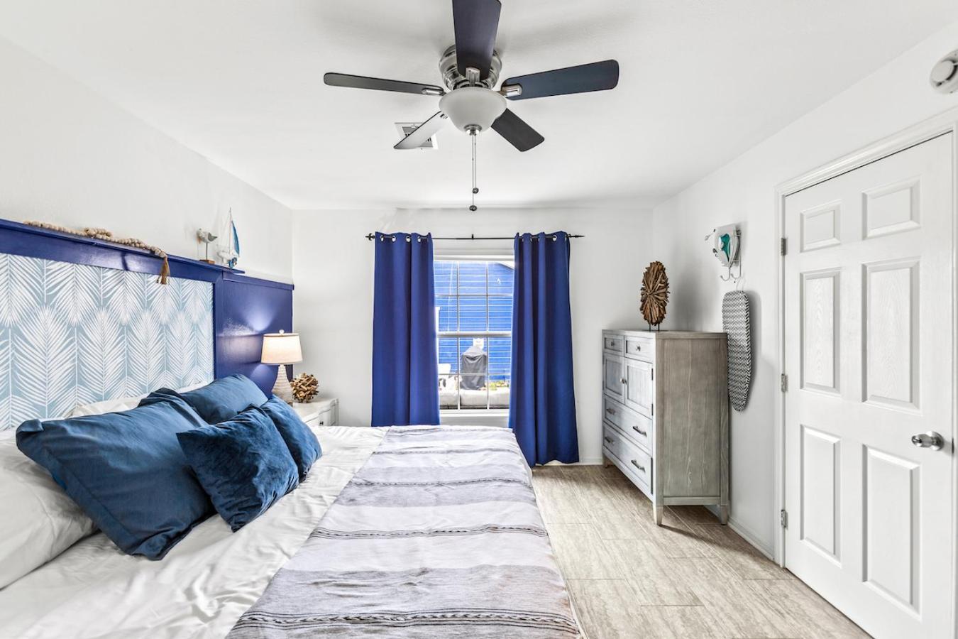 The Blue Oasis With Handicap Ramp Access Dog Friendly & Cowboy Pool Galveston Exteriér fotografie